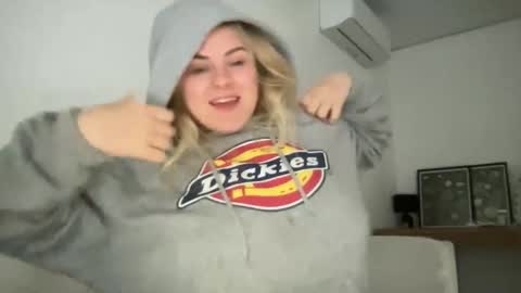 Lexi online show from September 2025 11:27:02 PM