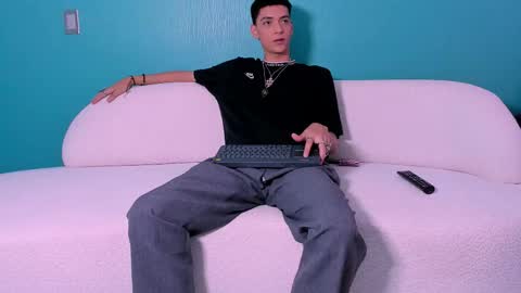 Snapshot of tiian_ chatting on February 2026 07:01:02 PM Tian online show from February 2026 07:01:02 PM