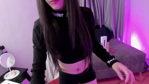 Snapshot of tiinajonus_ chatting on June 2026 04:21:01 AM tiinajonus_ online show from June 2026 04:21:01 AM