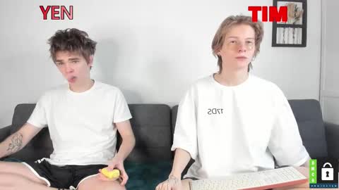 Snapshot of tim_milll chatting on November 2025 08:42:01 AM Tim online show from November 2025 08:42:01 AM