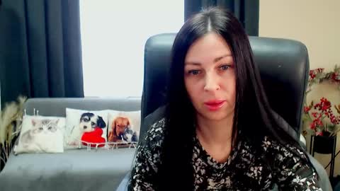 Luisa online show from May 2026 08:23:01 AM
