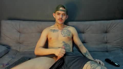 Snapshot of timothy_eliot chatting on April 2026 05:24:02 AM wanna play bareback uncut colombian couple new twink bbk online show from April 2026 05:24:02 AM