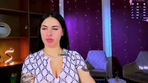 tina_golden1 online show from April 2026 01:47:01 AM