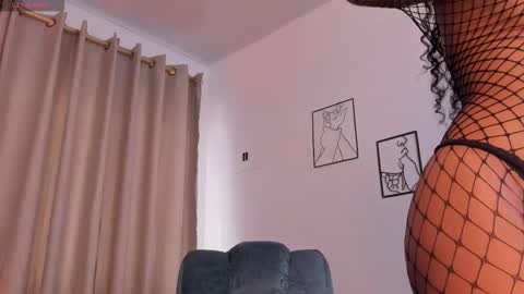 Snapshot of tina_rousse2 chatting on December 2025 04:47:02 PM T I N A online show from December 2025 04:47:02 PM