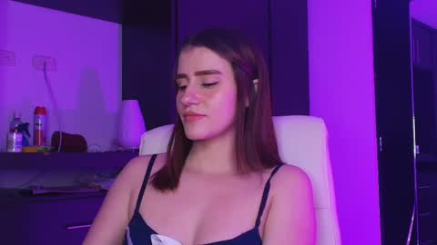Tina  online show from May 2026 04:52:02 AM