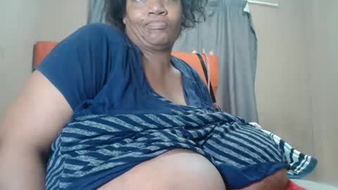 tinagiant online show from May 2026 10:34:02 AM