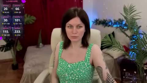 Snapshot of tinamelt chatting on November 2025 04:45:02 PM TinaMelt online show from November 2025 04:45:02 PM