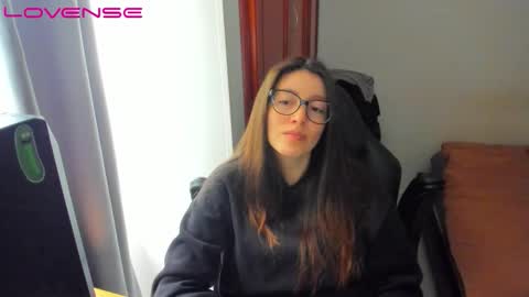 Tina online show from November 2025 07:47:01 PM