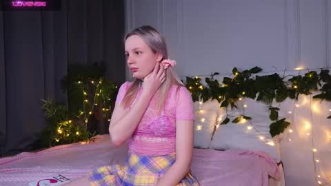 tinasiner online show from March 2025 02:13:01 PM