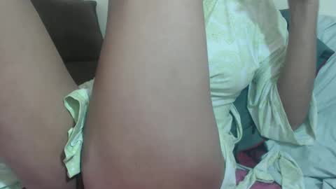 Snapshot of tinaxxxpetitexoxo chatting on October 2025 02:39:02 PM Tina online show from October 2025 02:39:02 PM