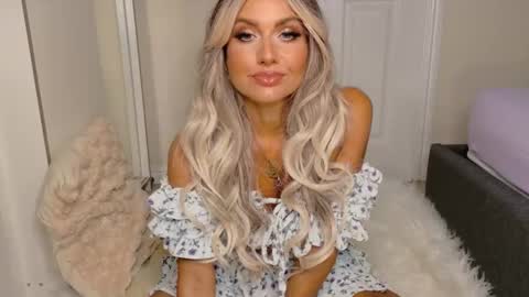tinkerbell822 online show from May 2026 07:15:01 AM