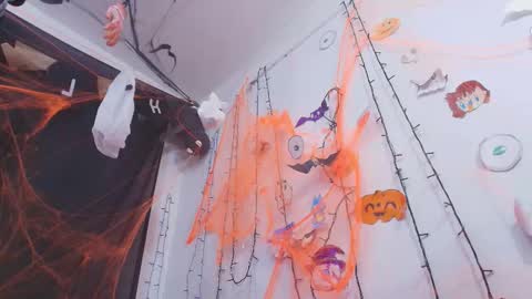 tinkerbell online show from October 2025 07:25:02 PM