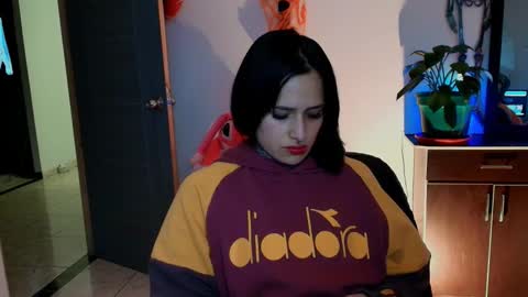 Snapshot of tinnadawson chatting on October 2025 12:47:01 AM I AM BELLA ----------- follow my IG TINNS 69 online show from October 2025 12:47:01 AM