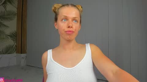 Alice ONLINE TOMORROW 1100-1700 GMT3 online show from April 2026 07:58:01 PM