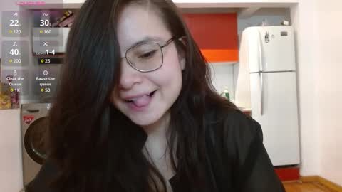 Snapshot of tiny_caroline chatting on March 2025 01:37:02 AM Tiny Caroline online show from March 2025 01:37:02 AM