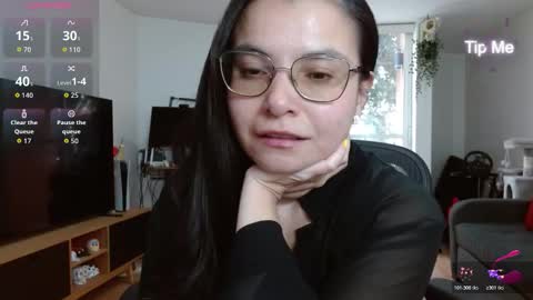 Snapshot of tiny_caroline chatting on January 2026 08:47:02 PM Tiny Caroline online show from January 2026 08:47:02 PM