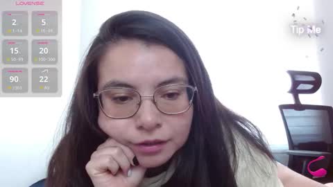 Snapshot of tiny_caroline chatting on January 2026 05:16:01 PM Tiny Caroline online show from January 2026 05:16:01 PM