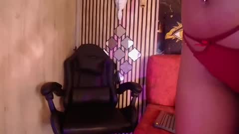 Tiny  online show from May 2026 04:51:02 AM