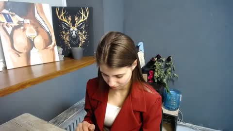 Gloria online show from March 2025 08:11:01 AM