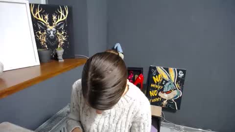 Gloria online show from November 2025 07:42:02 AM