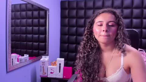 tiny online show from October 2025 03:47:02 AM