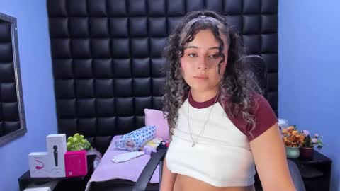 Snapshot of tiny_love_ chatting on February 2026 04:06:01 AM tiny online show from February 2026 04:06:01 AM