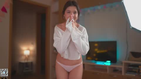 Snapshot of tiny_miracle chatting on February 2025 07:16:02 PM Lyssa online show from February 2025 07:16:02 PM