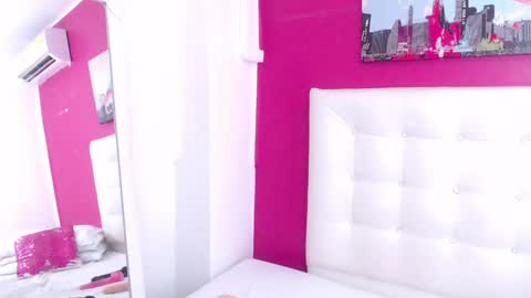 tiny_whore18 online show from February 2025 05:35:01 PM