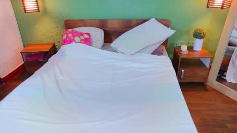 tiny_whore18 online show from April 2026 05:51:02 PM