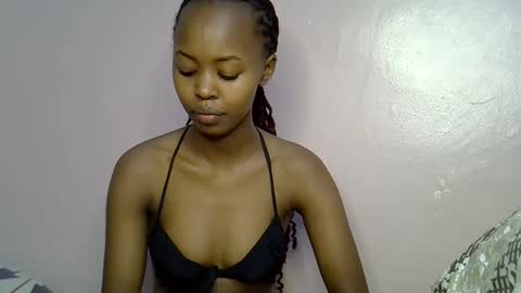 Snapshot of tinybarbie_ chatting on October 2025 03:57:01 AM Barbie online show from October 2025 03:57:01 AM