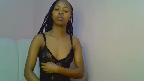 Snapshot of tinybarbie_ chatting on November 2025 12:22:01 AM Barbie online show from November 2025 12:22:01 AM