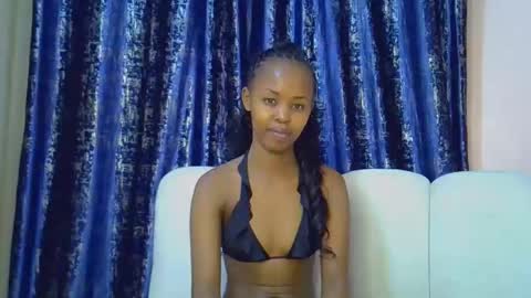 Snapshot of tinybarbie_ chatting on December 2025 07:07:01 PM Barbie online show from December 2025 07:07:01 PM