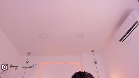 Luna  online show from January 2025 01:47:02 PM