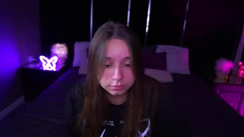 tinynataliee online show from July 2026 12:52:01 PM