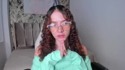 tinysophi online show from June 2026 02:23:01 PM