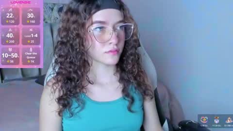 tinysophi online show from June 2026 02:54:02 PM