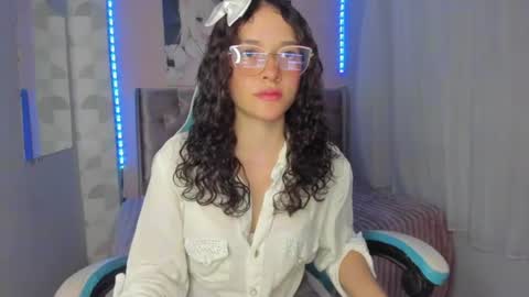 tinysophi online show from June 2026 06:34:01 PM