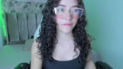 tinysophi online show from June 2026 02:43:01 PM