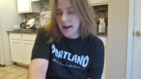 Snapshot of tinywithtiddies chatting on October 2025 01:40:02 PM tinywithtiddies online show from October 2025 01:40:02 PM