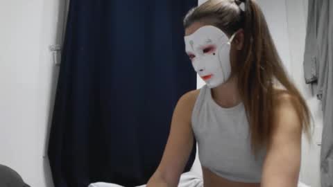 Tinks online show from November 2025 09:14:01 PM