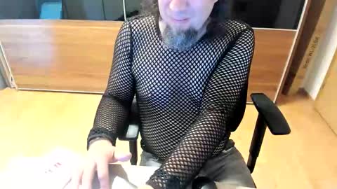 Tirolerboy27 online show from May 2026 07:05:02 AM