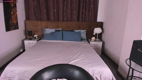 2 GMT Mo Tu We Th Fr 10am-4am online show from September 2025 08:44:01 PM