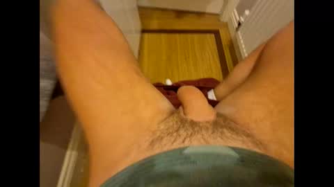 Snapshot of toadinhole chatting on March 2026 12:04:01 AM Toady online show from March 2026 12:04:01 AM