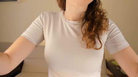 Snapshot of toasterwife chatting on June 2026 05:21:02 AM toasterwife online show from June 2026 05:21:02 AM