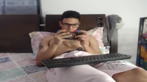 Snapshot of tobicraig chatting on February 2026 07:10:01 PM Andres Independent Model online show from February 2026 07:10:01 PM