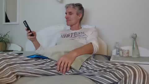 Daniel Bisexual uncut 20cm online show from December 2024 02:22:02 PM