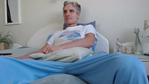 Daniel Bisexual uncut 20cm online show from January 2025 08:39:01 AM