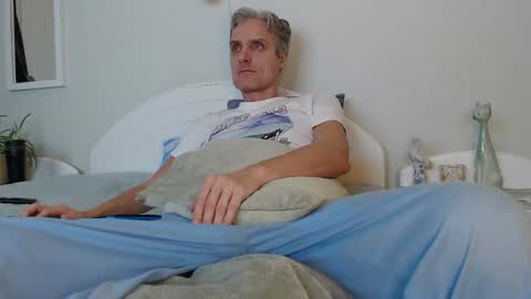 Daniel Bisexual uncut 20cm online show from January 2025 03:34:02 PM