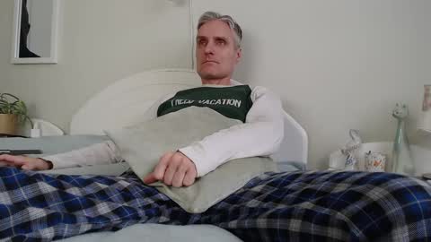 Daniel Bisexual uncut 20cm online show from February 2025 07:41:01 AM