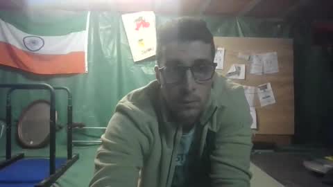 Snapshot of toinouillou9813 chatting on October 2025 08:20:02 PM toinouillou9813 online show from October 2025 08:20:02 PM